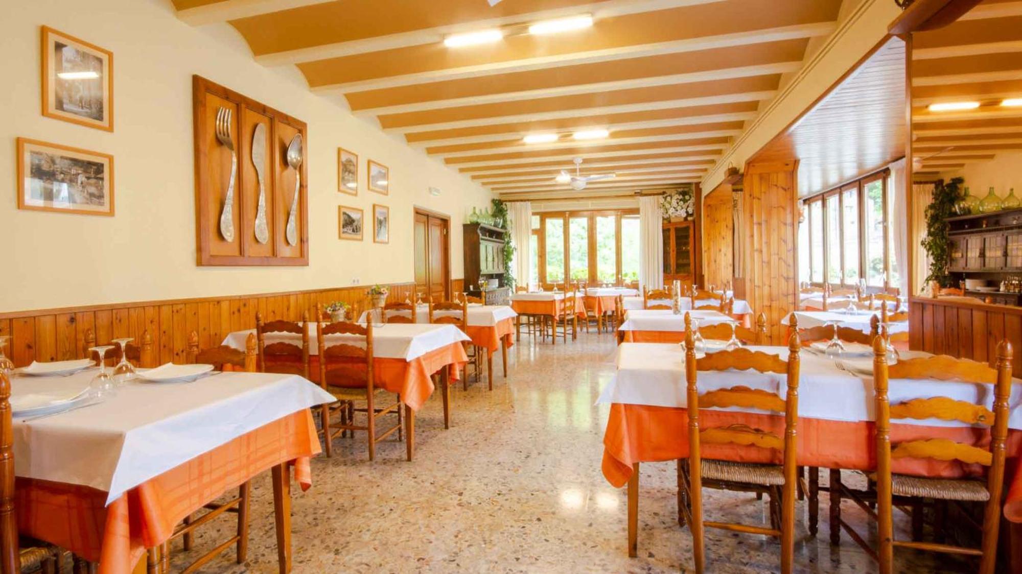 Hostal Noguera Hotel Llavorsí Екстериор снимка