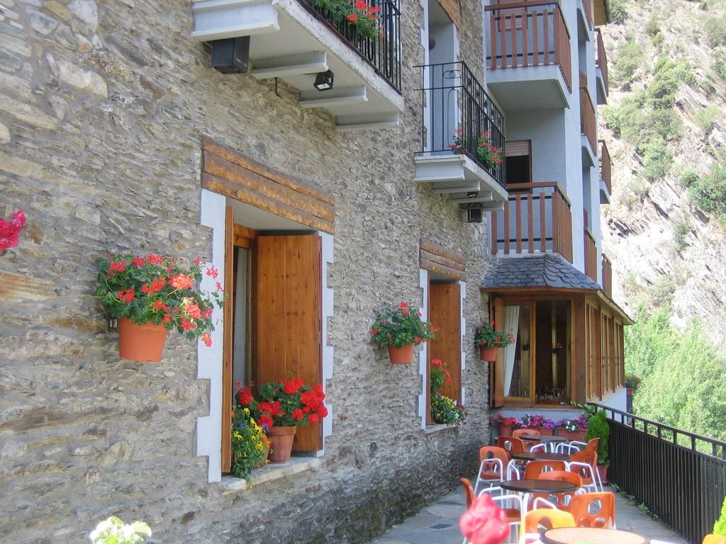Hostal Noguera Hotel Llavorsí Екстериор снимка