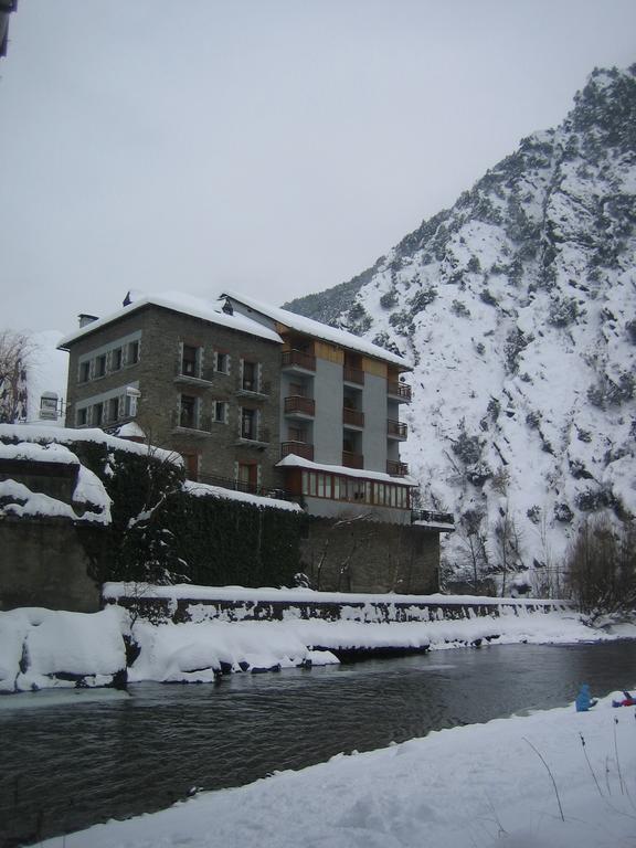 Hostal Noguera Hotel Llavorsí Екстериор снимка